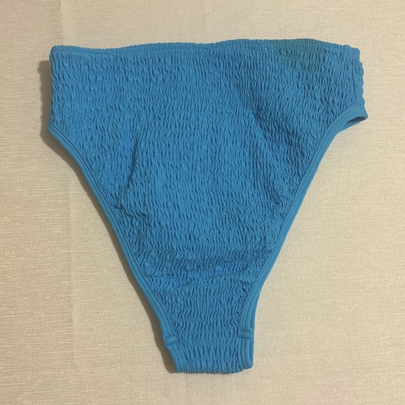 L*SPACE Women's BARLETTE BOTTOM BITSY Smocked Bikini Bottom - Picture 4 of 5